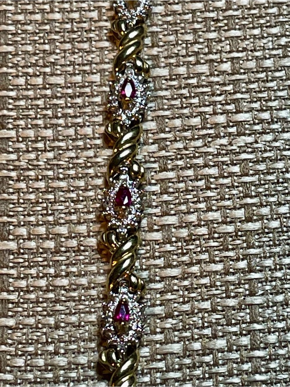 Beautiful 10KT Gold and Ruby and Diamond bracelet 7.5” makers mark WM 8.9grams - Picture 4 of 11